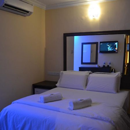 City Times Inn Seri Kembangan Bagian luar foto
