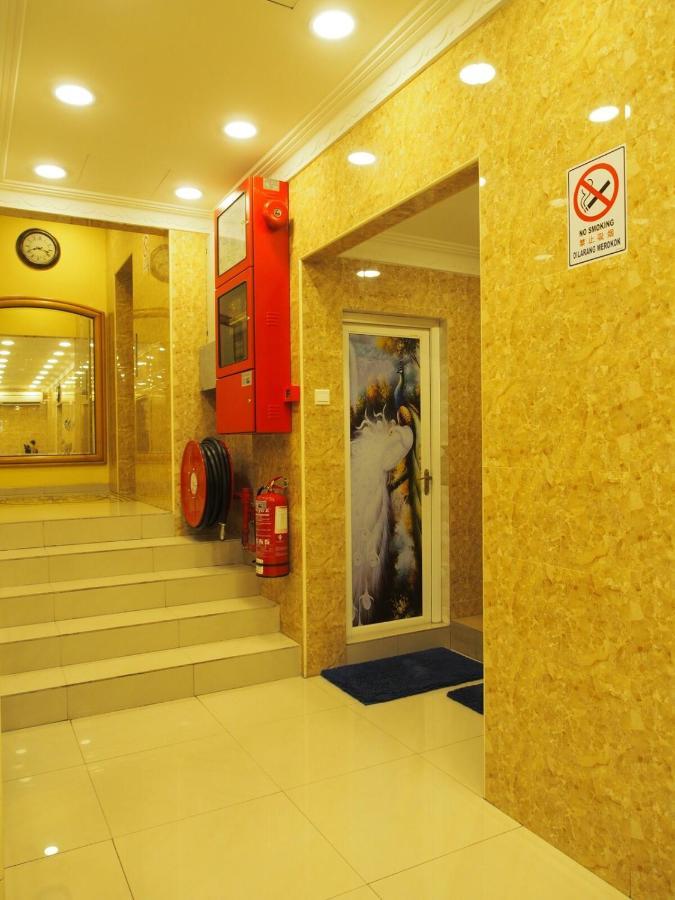 City Times Inn Seri Kembangan Bagian luar foto