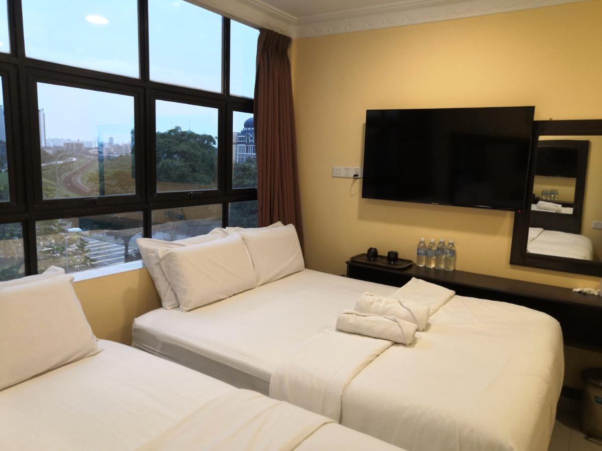 City Times Inn Seri Kembangan Bagian luar foto