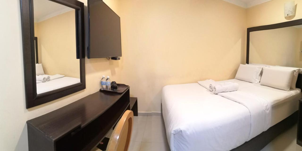 City Times Inn Seri Kembangan Bagian luar foto