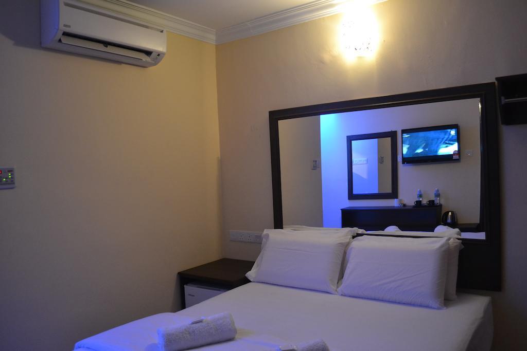 City Times Inn Seri Kembangan Bagian luar foto
